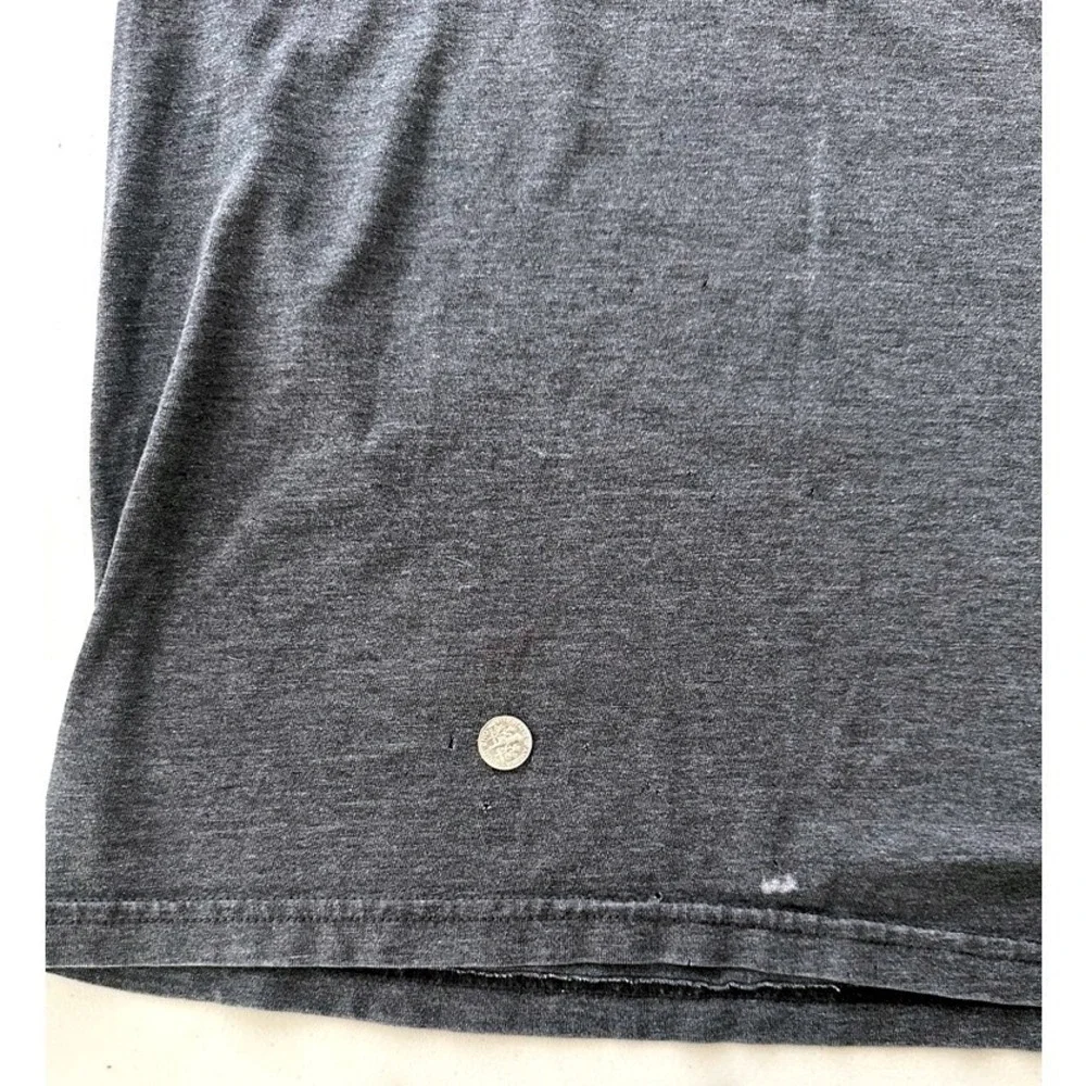 Y2K Quiksilver T-Shirt Medium Gray Grunge Skater Surf Logo Tee HOLES Distressed